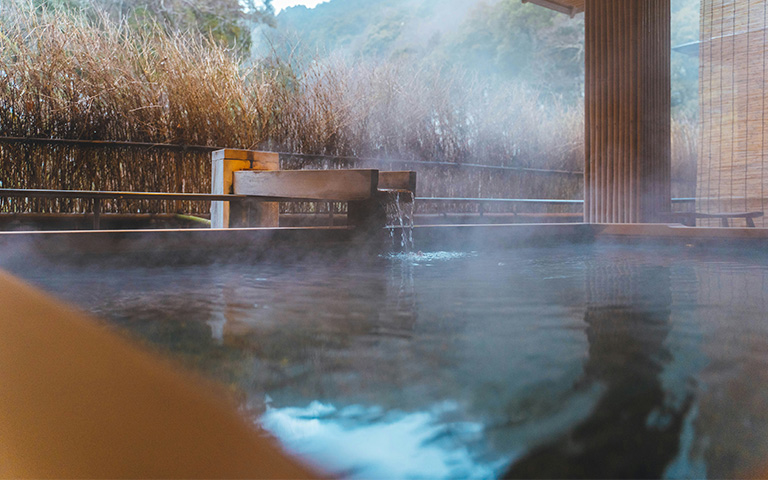 Japanese-Onsen-Bathing